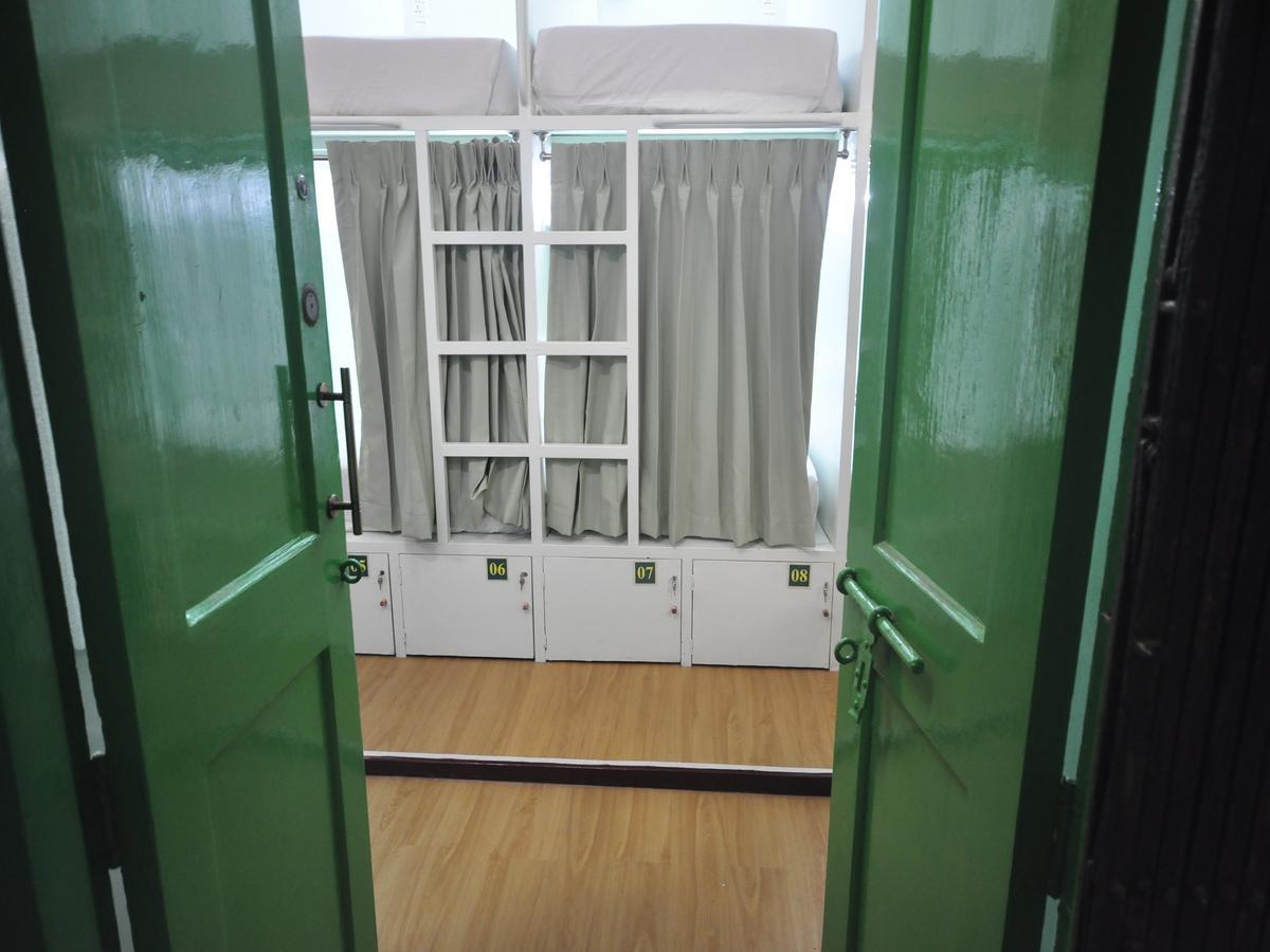 Hostel Latha Yangon Dış mekan fotoğraf