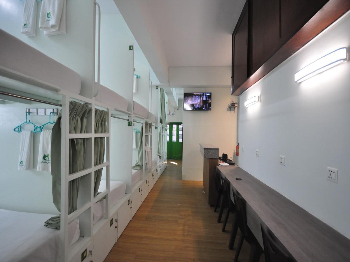 Hostel Latha Yangon Dış mekan fotoğraf