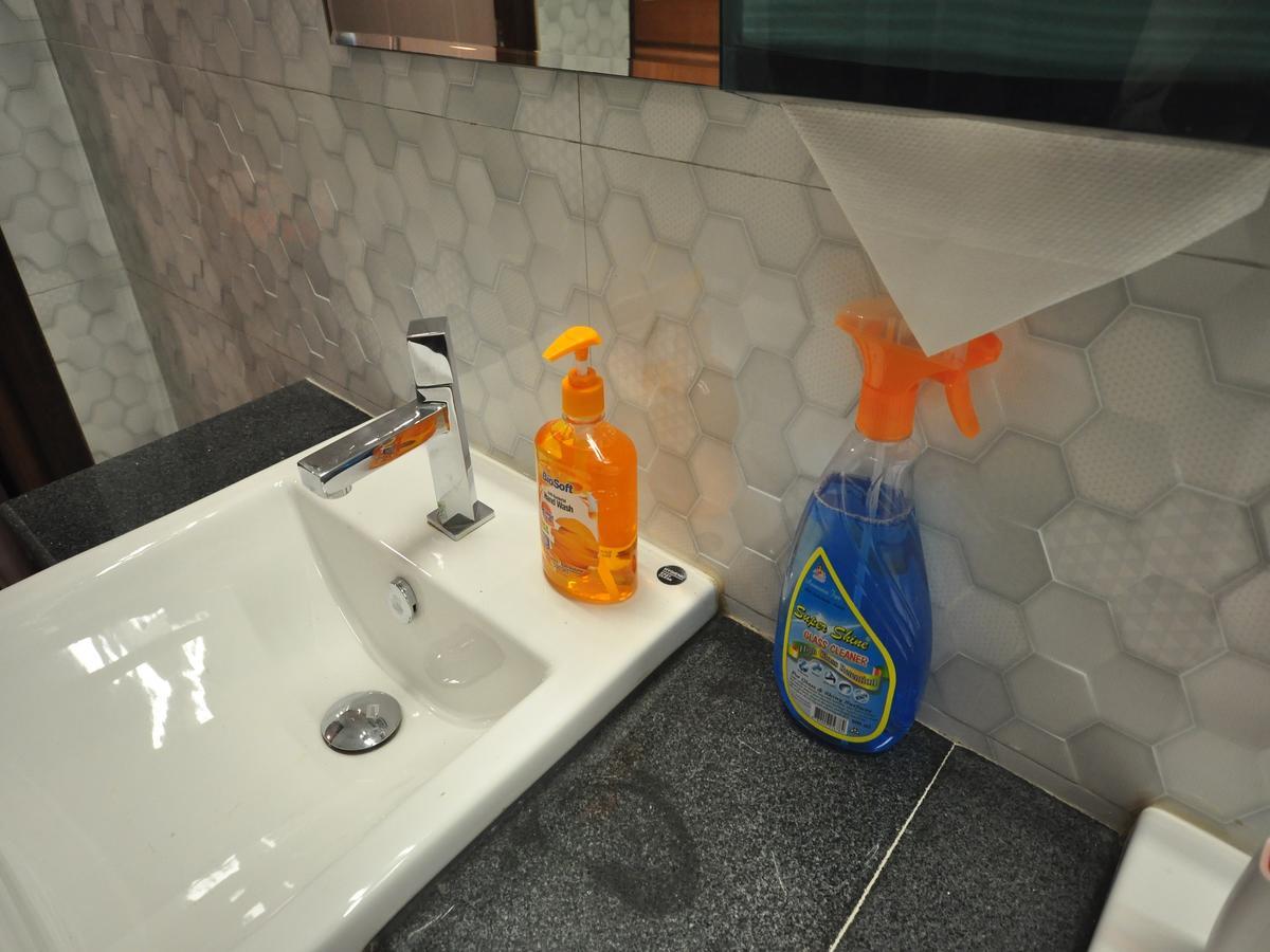 Hostel Latha Yangon Dış mekan fotoğraf