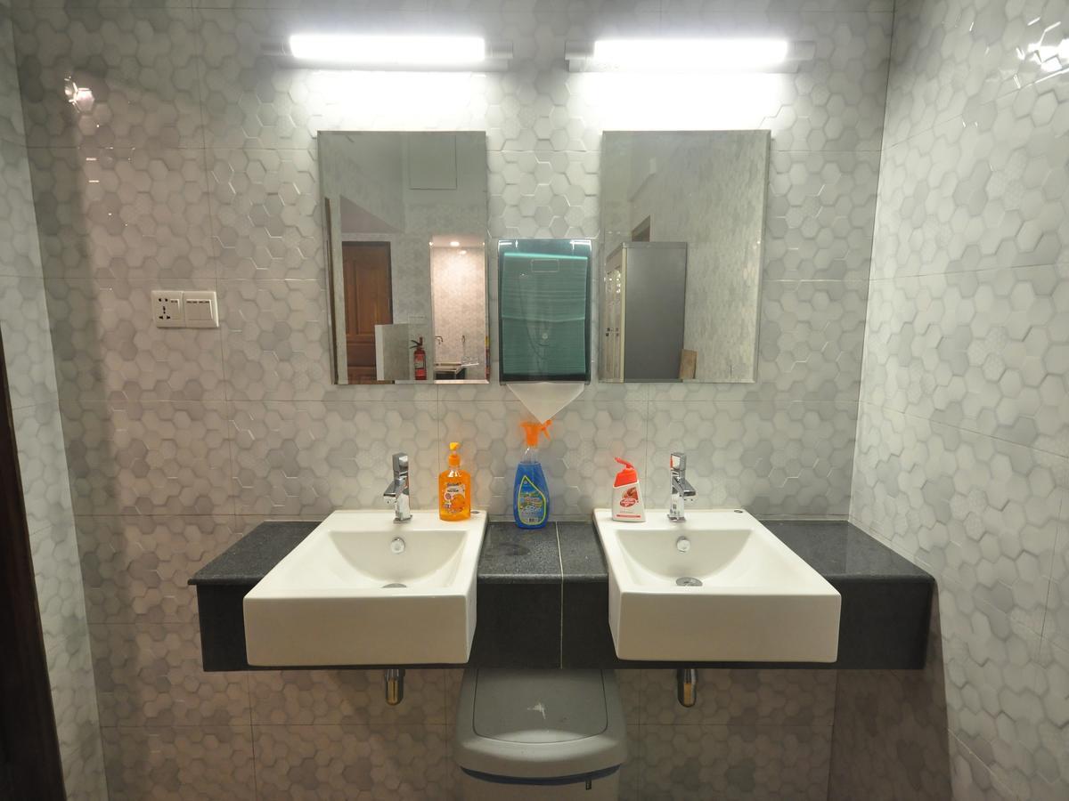 Hostel Latha Yangon Dış mekan fotoğraf